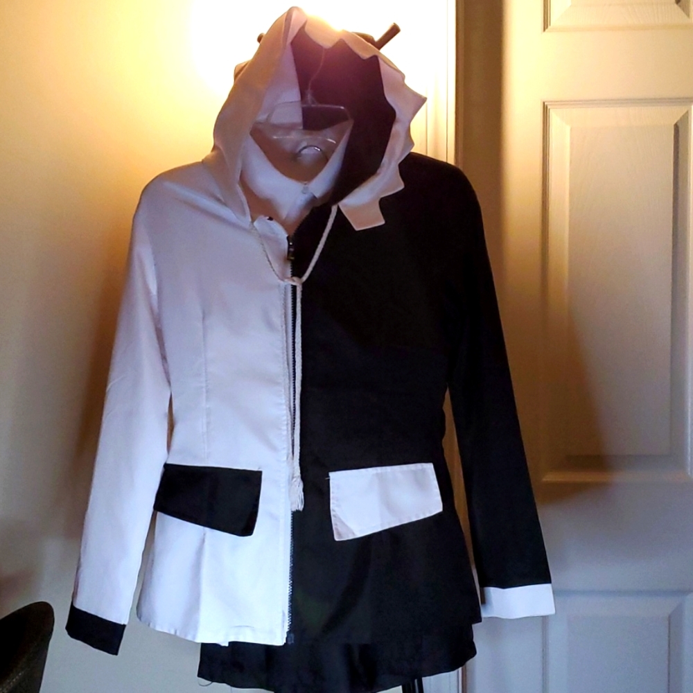 ANIME 3-PIECE SUIT SZ SMALL